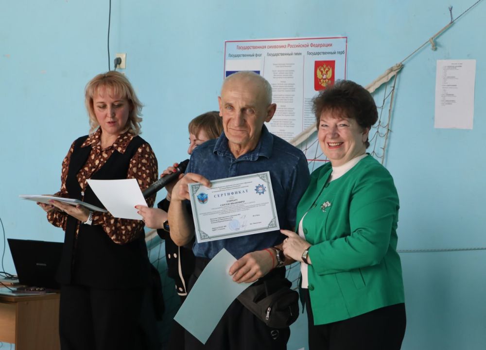 В Стаханове завершился I этап Спартакиады ЛНР среди школьных спортивных клубов В Стаханове завершился I этап Спартакиады ЛНР среди школьных спортивных клубов