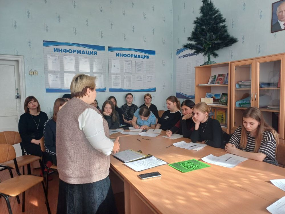 В ГБОУ СПО ЛНР "Белокуракинский аграрный колледж" состоялась встреча «Сила женщины в карьере», организованная Женским клубом "Женская ЛОГИКА" В ГБОУ СПО ЛНР "Белокуракинский аграрный колледж" состоялась встреча «Сила женщины в карьере», организованная Женским клубом "Женская ЛОГИКА"