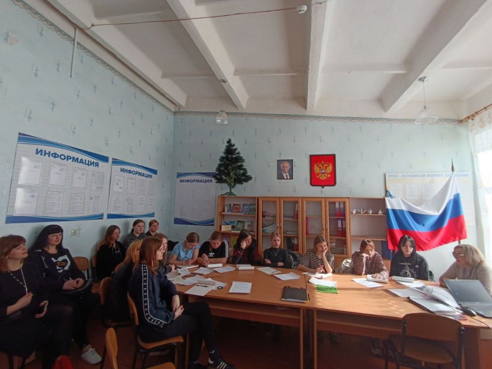 В ГБОУ СПО ЛНР "Белокуракинский аграрный колледж" состоялась встреча «Сила женщины в карьере», организованная Женским клубом "Женская ЛОГИКА" В ГБОУ СПО ЛНР "Белокуракинский аграрный колледж" состоялась встреча «Сила женщины в карьере», организованная Женским клубом "Женская ЛОГИКА"