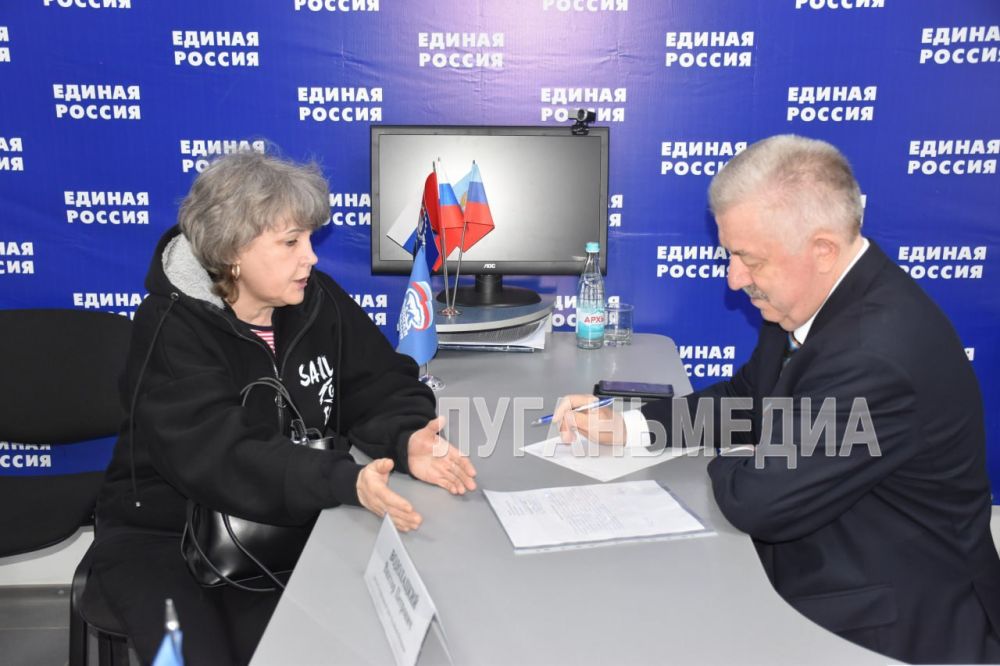 Депутат Государственной Думы РФ, член Генерального совета партии «Единая Россия» Виктор Водолацкий посетил с рабочим визитом город Стаханов Депутат Государственной Думы РФ, член Генерального совета партии «Единая Россия» Виктор Водолацкий посетил с рабочим визитом город Стаханов