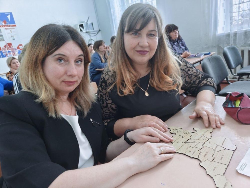 Школы Республики Коми и города Ровеньки продолжают обмен опытом в рамках проекта «Лица Дружбы» Школы Республики Коми и города Ровеньки продолжают обмен опытом в рамках проекта «Лица Дружбы»