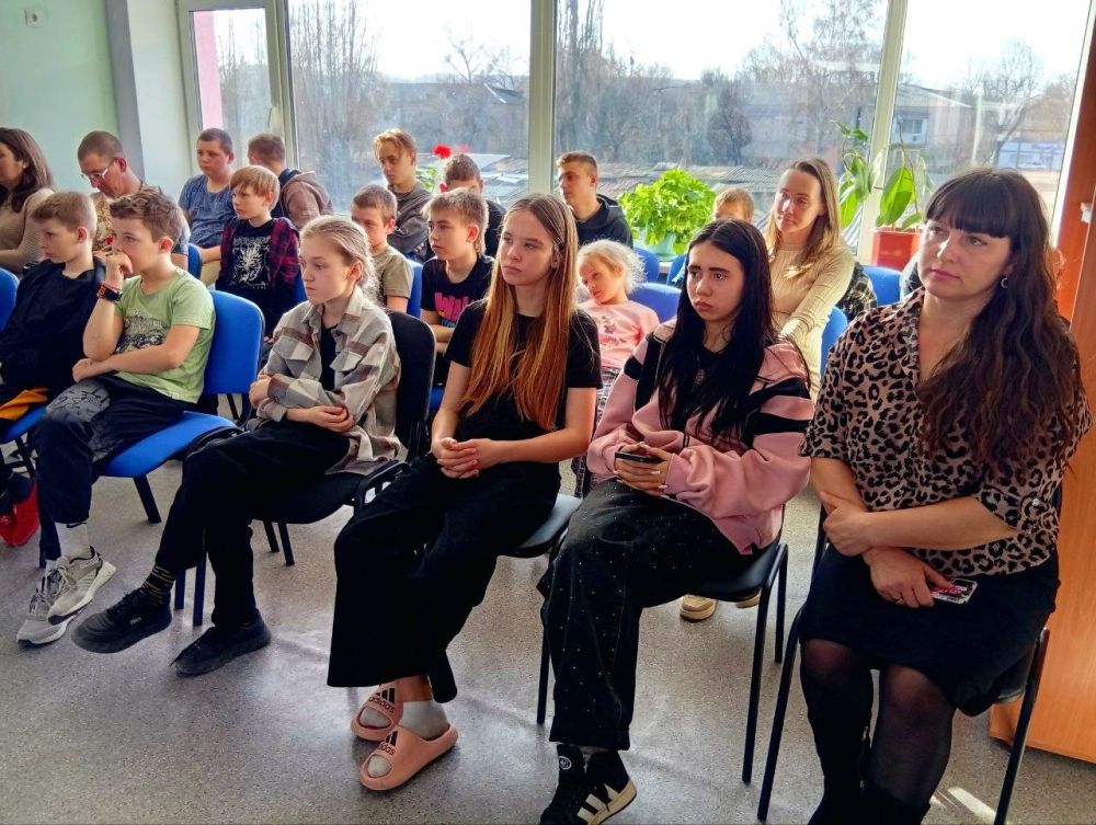 В рамках реализации операции «Чистое поколение - 2025», а также в целях профилактики распространения наркомании среди несовершеннолетних и молодежи, выявления и пресечения фактов вовлечения в незаконный оборот наркотиков а... В рамках реализации операции «Чистое поколение - 2025», а также в целях профилактики распространения наркомании среди несовершеннолетних и молодежи, выявления и пресечения фактов вовлечения в незаконный оборот наркотиков а...