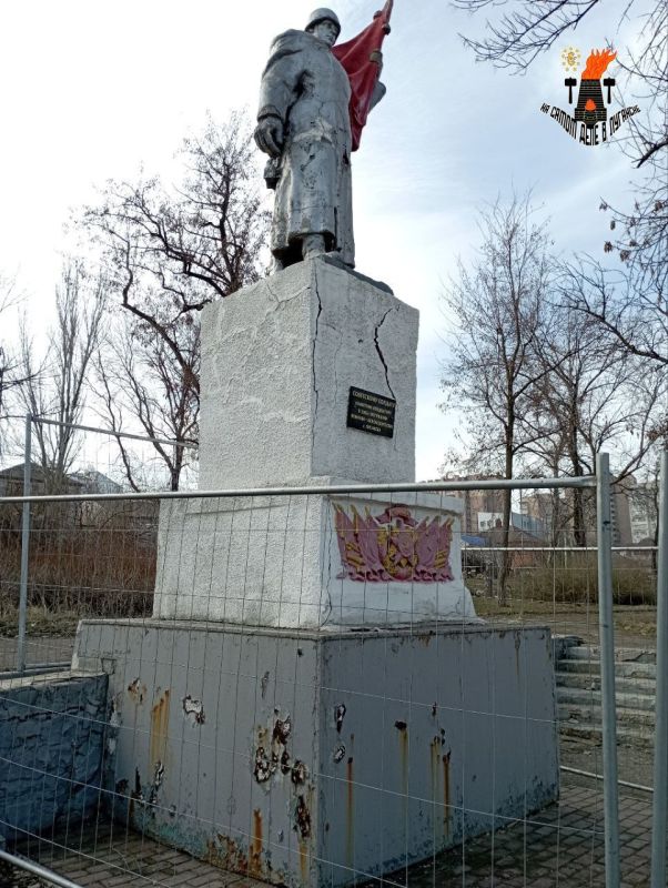 В Луганске восстановят сквер Советскому солдату В Луганске восстановят сквер Советскому солдату