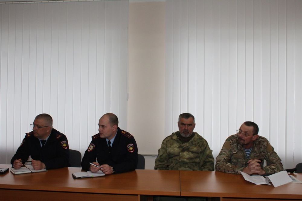 В Администрации городского округа город Кировск состоялось рабочее совещание под председательством Главы городского округа муниципальное образование городской округ город Кировск ЛНР Виктории Сергеевой, по вопросу создания... В Администрации городского округа город Кировск состоялось рабочее совещание под председательством Главы городского округа муниципальное образование городской округ город Кировск ЛНР Виктории Сергеевой, по вопросу создания...
