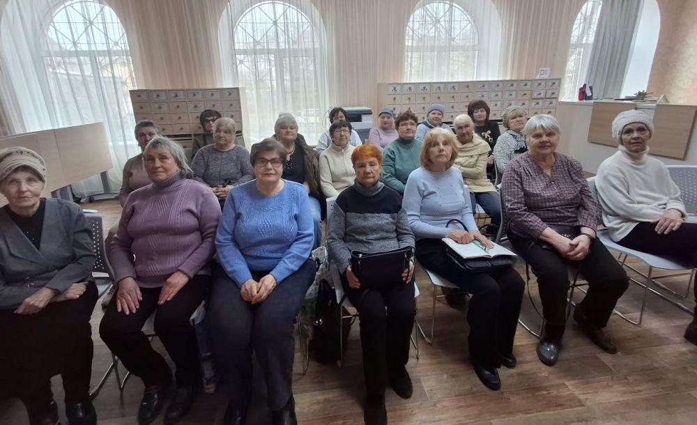 Сегодня слушатели Университета третьего возраста ГБУ ЛНР «Краснолучский комплексный центр социального обслуживания населения» посетили вечер-портрет «Поэт мысли» в Краснолучской центральной городской библиотеке им. Н.К Сегодня слушатели Университета третьего возраста ГБУ ЛНР «Краснолучский комплексный центр социального обслуживания населения» посетили вечер-портрет «Поэт мысли» в Краснолучской центральной городской библиотеке им. Н.К