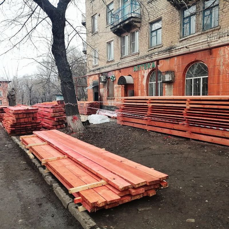 Евгений Бондарь: В поселке Белореченский начаты подготовительные работы по капитальному ремонту скатной кровли одного из многоквартирных домов в рамках реализации Специального инфраструктурного проекта (СИП) Евгений Бондарь: В поселке Белореченский начаты подготовительные работы по капитальному ремонту скатной кровли одного из многоквартирных домов в рамках реализации Специального инфраструктурного проекта (СИП)