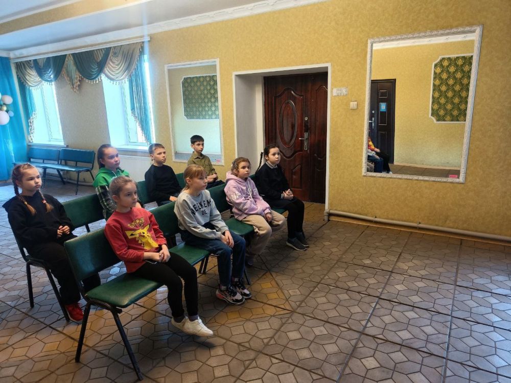 В Городищенском фольклорном центре состоялся информационный час «Вместе мы – сила!», посвященное воссоединению Крыма с Российской Федерацией В Городищенском фольклорном центре состоялся информационный час «Вместе мы – сила!», посвященное воссоединению Крыма с Российской Федерацией