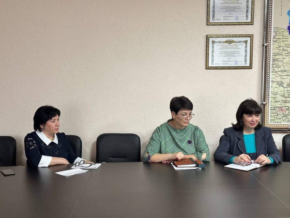 Андрей Рубанцов: Сегодня в Администрации нашего городского округа провёл встречу с заместителем министра труда и социальной политики Луганской Народной Республики Михаилом Филоновым Андрей Рубанцов: Сегодня в Администрации нашего городского округа провёл встречу с заместителем министра труда и социальной политики Луганской Народной Республики Михаилом Филоновым
