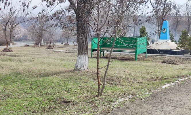 Сотрудники клуба, библиотеки села Орехово совместно с активными жителями присоединились к ежегодной акции «Чистая Республика» Сотрудники клуба, библиотеки села Орехово совместно с активными жителями присоединились к ежегодной акции «Чистая Республика»
