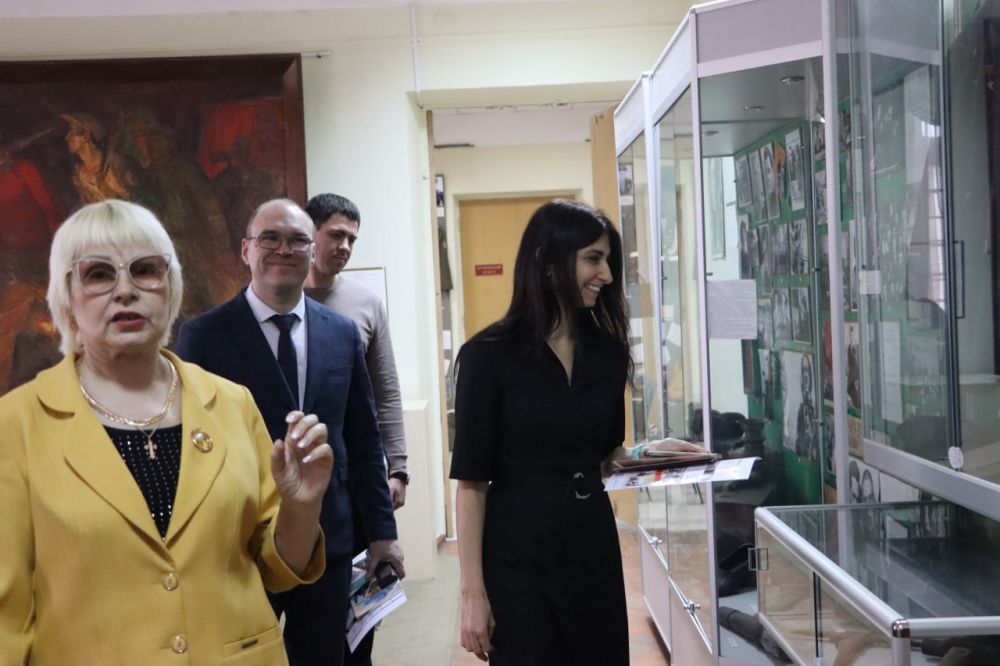 В Стаханов с рабочим визитом прибыли представители «Центра компетенций развития городской среды Омской области» В Стаханов с рабочим визитом прибыли представители «Центра компетенций развития городской среды Омской области»