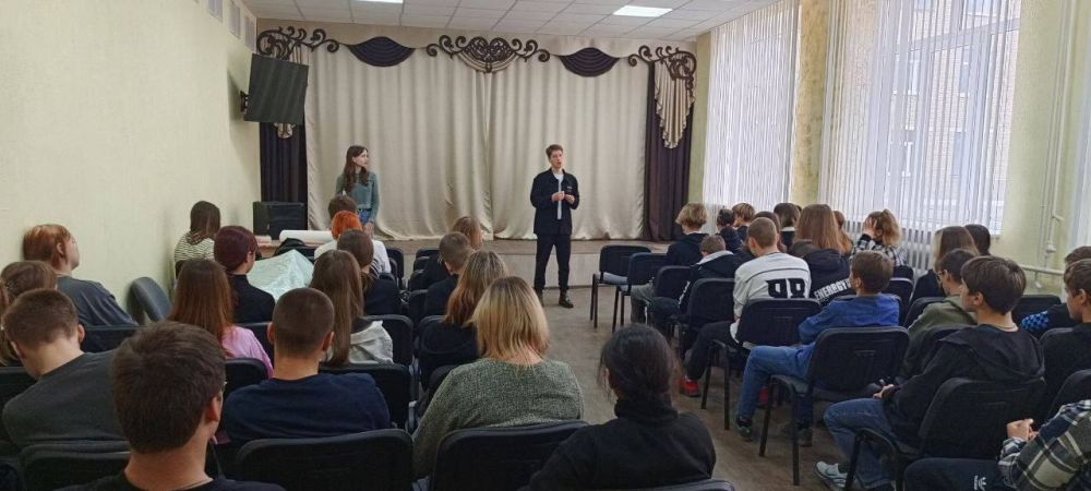 В рамках проекта «Краснодонский центр современных компетенций молодежи «Гравитация успеха» в Суходольской средней школе №17 имени героя советского союза И.А.Земнухова В рамках проекта «Краснодонский центр современных компетенций молодежи «Гравитация успеха» в Суходольской средней школе №17 имени героя советского союза И.А.Земнухова