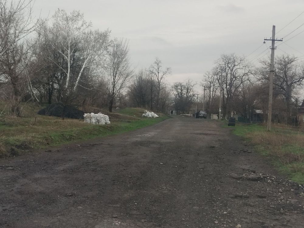 В поселке Успенка жители ул. Вокзальной провели субботник В поселке Успенка жители ул. Вокзальной провели субботник