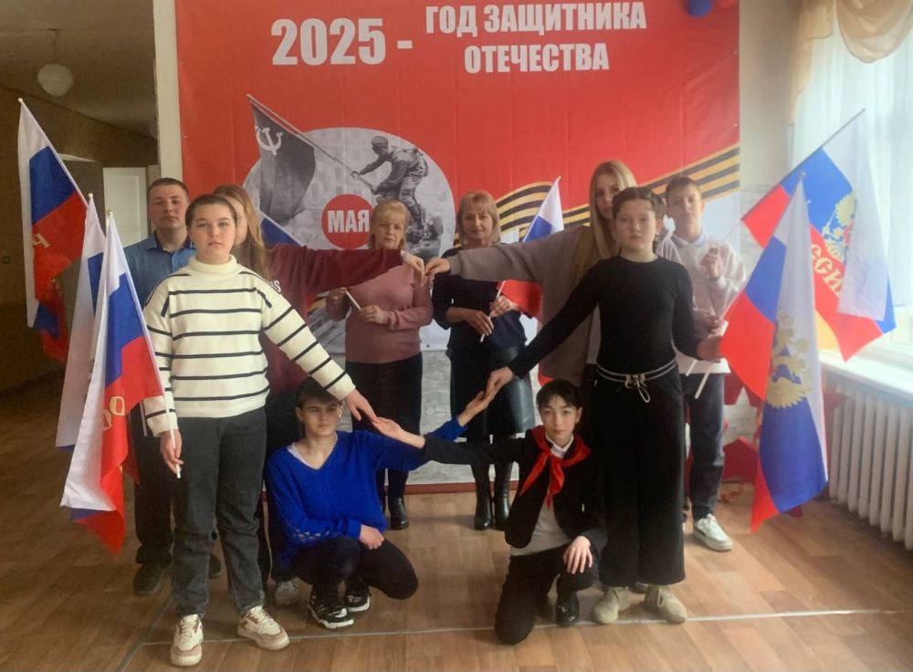 «Крым - это Россия!". Сегодня День воссоединения Крыма с Россией. Этот день отмечается по всей стране как важный праздник, напоминающий о неразрывной связи Крыма с Россией «Крым - это Россия!". Сегодня День воссоединения Крыма с Россией. Этот день отмечается по всей стране как важный праздник, напоминающий о неразрывной связи Крыма с Россией
