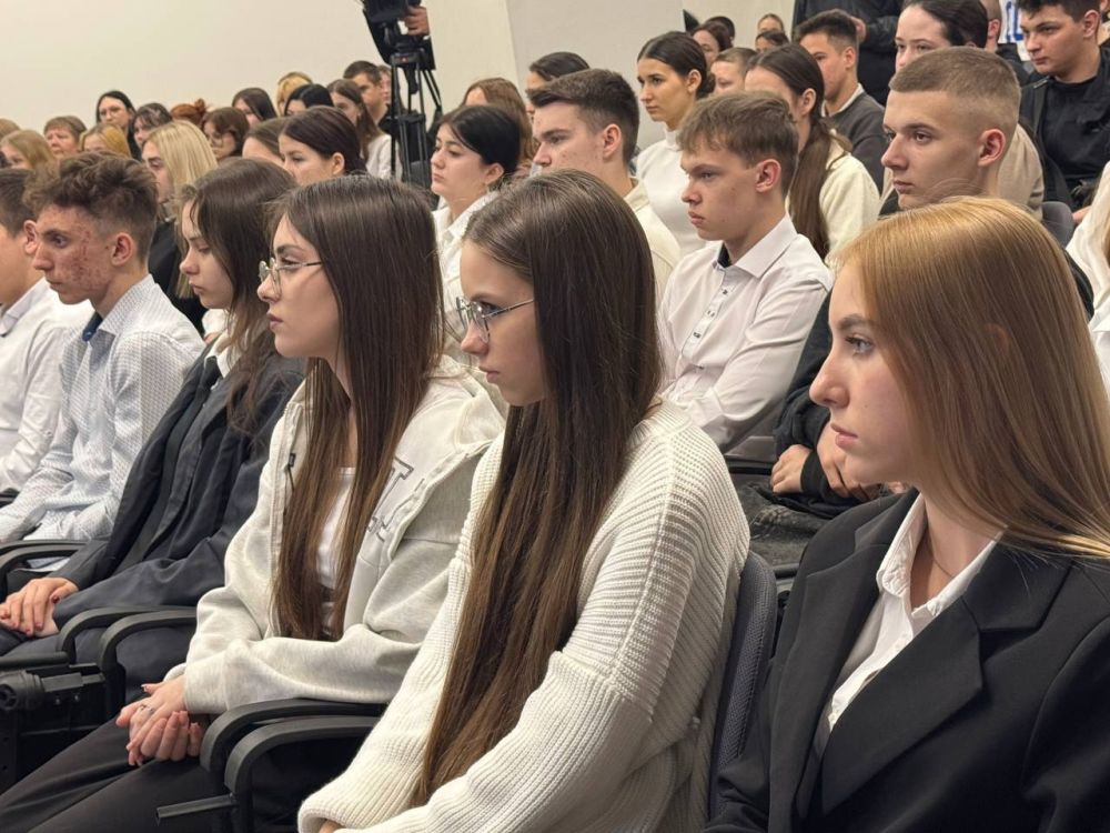 В Доме Молодежи города Луганска состоялась важная лекция, посвященная профилактике и противодействию терроризму В Доме Молодежи города Луганска состоялась важная лекция, посвященная профилактике и противодействию терроризму