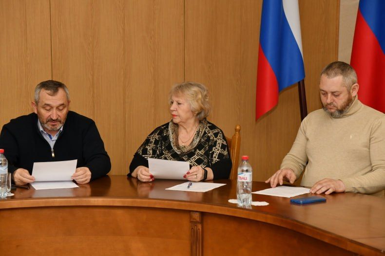 В Администрации Свердловского муниципального округа состоялось заседание постоянной комиссии Совета депутатов по правовой политике и связям с общественностью В Администрации Свердловского муниципального округа состоялось заседание постоянной комиссии Совета депутатов по правовой политике и связям с общественностью
