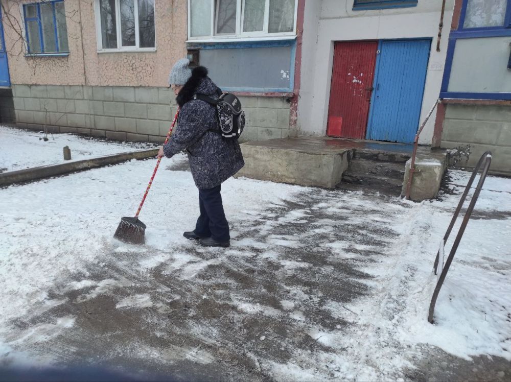 Виктория Сергеева: Коммунальщики в действии Виктория Сергеева: Коммунальщики в действии