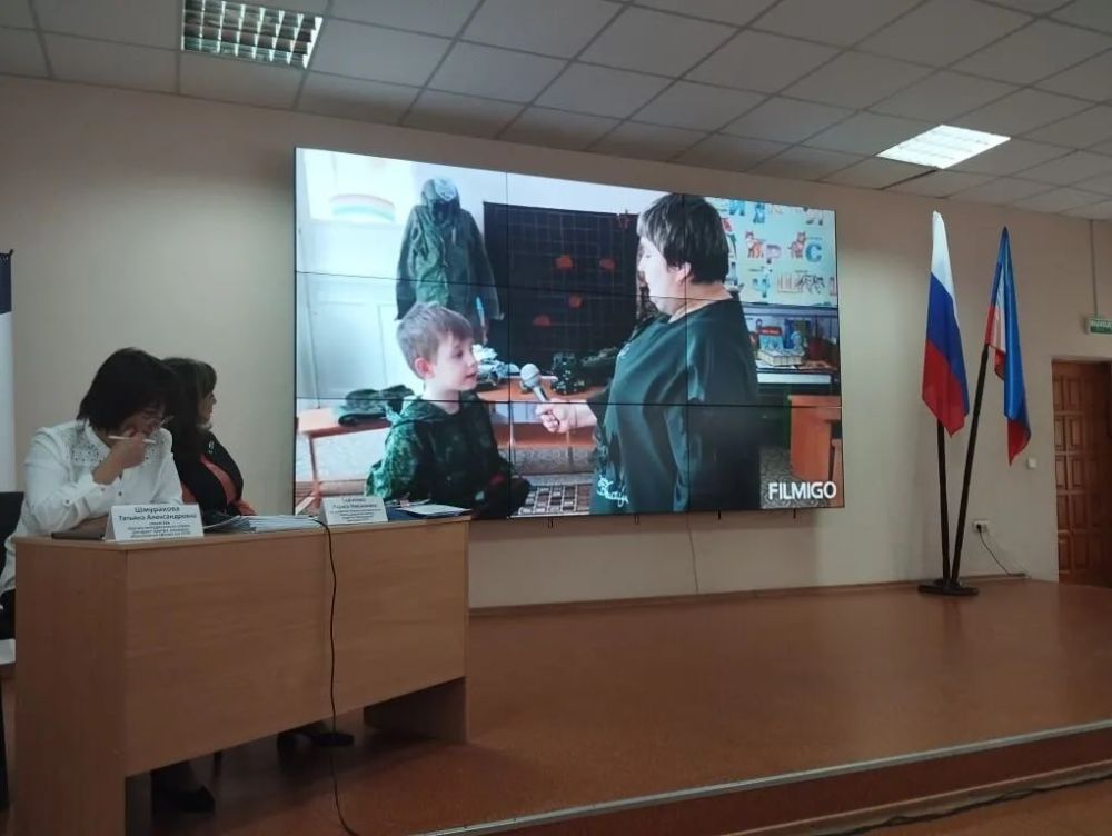Стахановские педагоги представили в ЛГПУ опыт ранней профориентации дошкольников Стахановские педагоги представили в ЛГПУ опыт ранней профориентации дошкольников