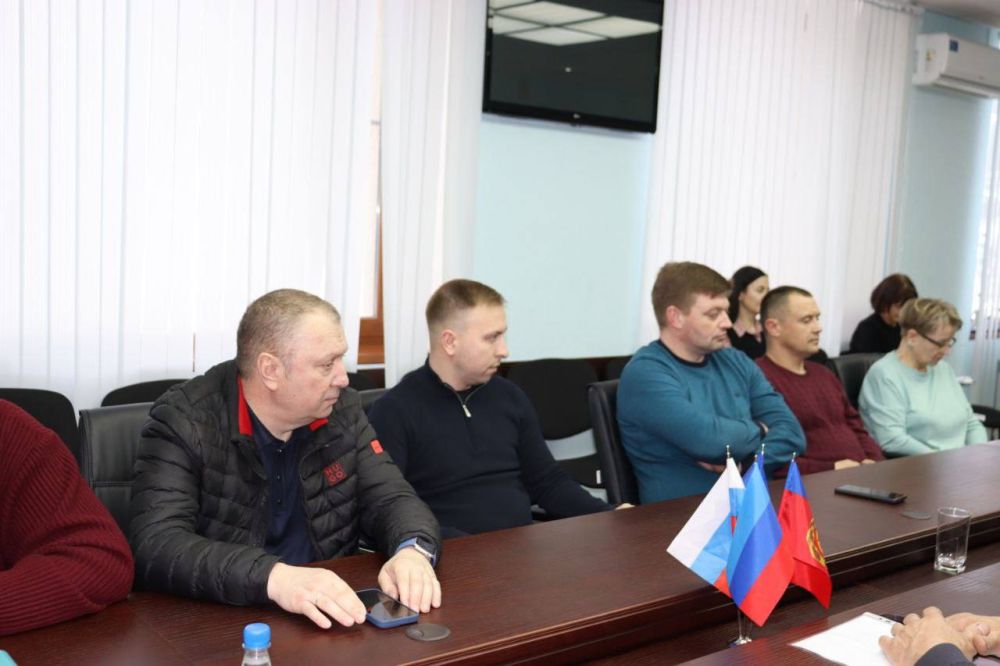 В Совете Антрацитовского муниципального округа состоялись заседания постоянных комиссий, на которых рассмотрены вопросы в соответствии с утвержденной повесткой дня, касающиеся жизнедеятельности муниципалитета В Совете Антрацитовского муниципального округа состоялись заседания постоянных комиссий, на которых рассмотрены вопросы в соответствии с утвержденной повесткой дня, касающиеся жизнедеятельности муниципалитета