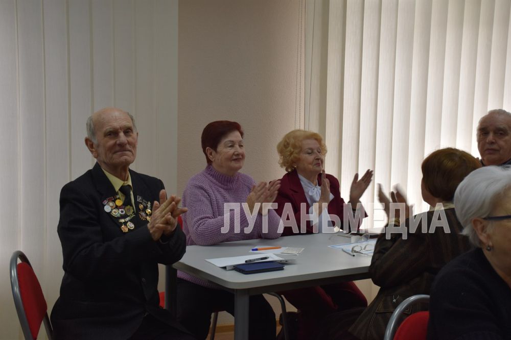 В Алчевске в зале модельной библиотеки #БИБЛИОПРОСПЕКТ состоялась интеллектуальная игра 80 лет Великой Победе» В Алчевске в зале модельной библиотеки #БИБЛИОПРОСПЕКТ состоялась интеллектуальная игра 80 лет Великой Победе»