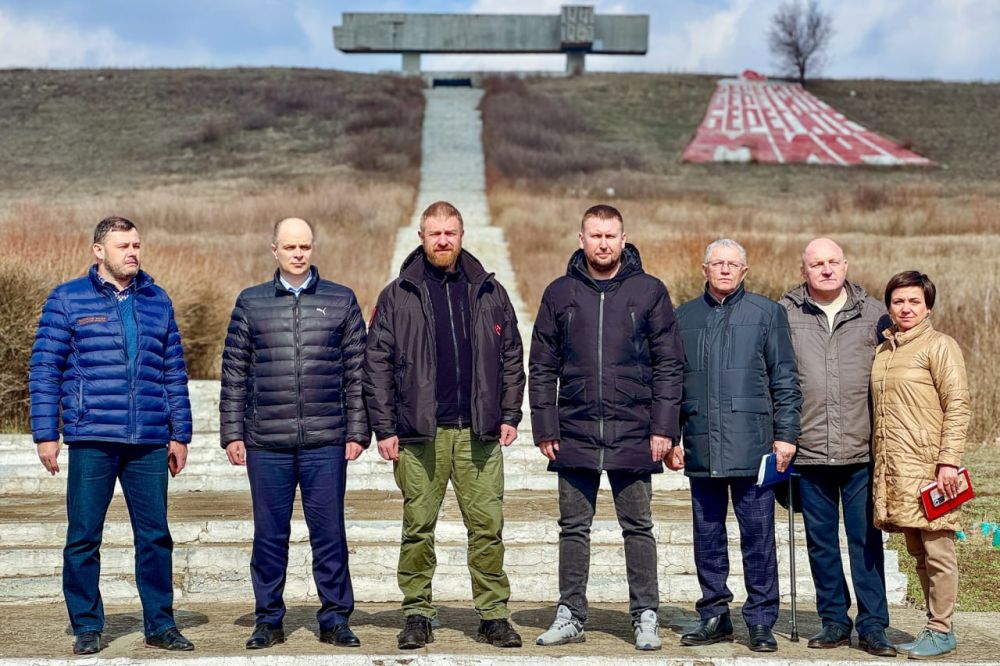 Реконструкция мемориального комплекса «Миус-фронт» в Краснолучком округе начнется в этом году Реконструкция мемориального комплекса «Миус-фронт» в Краснолучком округе начнется в этом году