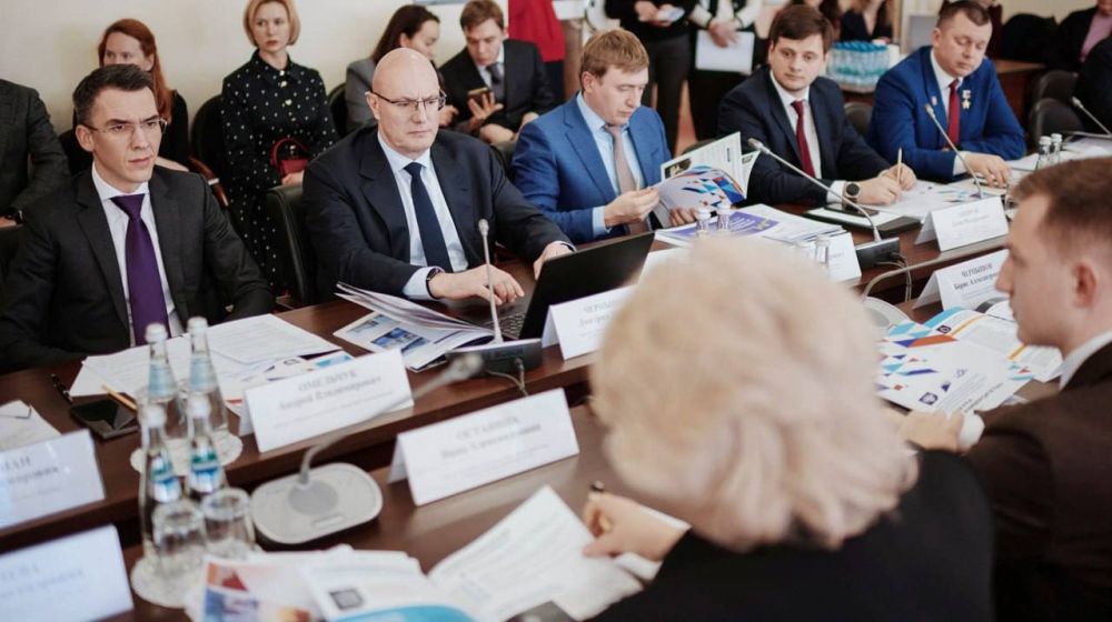 В Госдуме обсудили нацпроект «Молодёжь и дети» В Госдуме обсудили нацпроект «Молодёжь и дети»