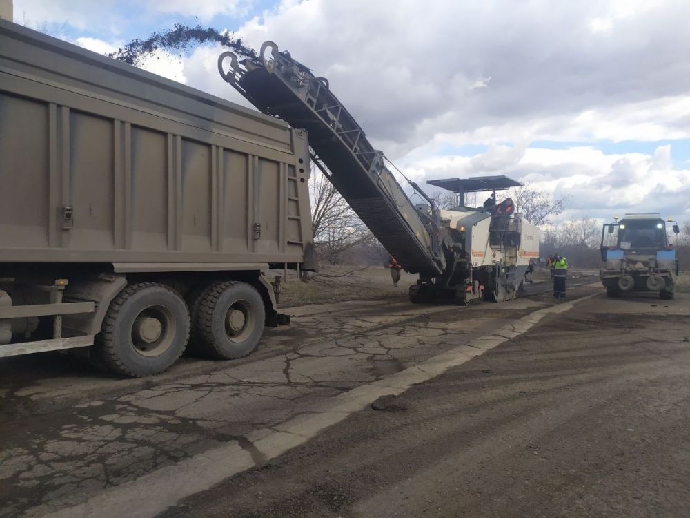 В Кировске приступили к ремонту улично-дорожной сети на улице Степная В Кировске приступили к ремонту улично-дорожной сети на улице Степная