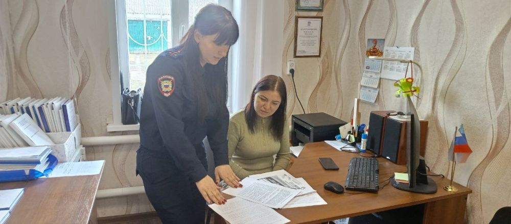 Сегодня заместитель Главы Администрации Беловодского МО Наталья Добрицкая провела выездной прием граждан по личным вопросам в с. Кононовка Сегодня заместитель Главы Администрации Беловодского МО Наталья Добрицкая провела выездной прием граждан по личным вопросам в с. Кононовка