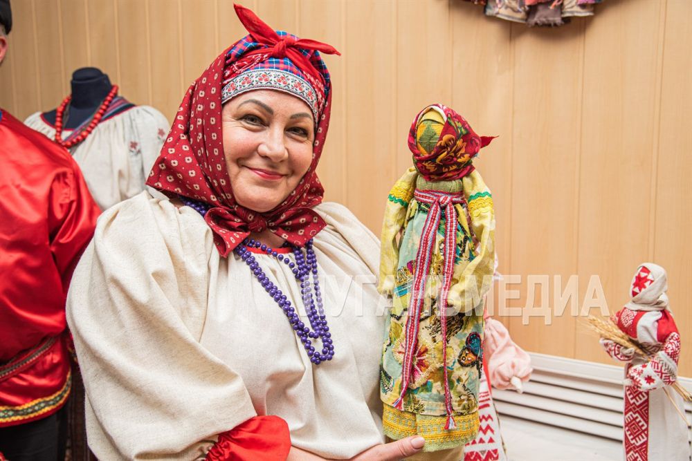 В Луганске состоялось открытие персональной выставки «Текстиль: от старины к современности» В Луганске состоялось открытие персональной выставки «Текстиль: от старины к современности»