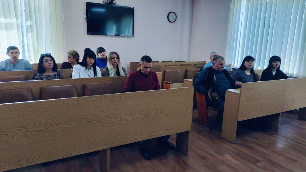 Андрей Рубанцов: Сегодня провел заседание комиссии по предупреждению и ликвидации чрезвычайных ситуаций и обеспечению пожарной безопасности муниципального образования городской округ город Ровеньки Луганской Народной... Андрей Рубанцов: Сегодня провел заседание комиссии по предупреждению и ликвидации чрезвычайных ситуаций и обеспечению пожарной безопасности муниципального образования городской округ город Ровеньки Луганской Народной...