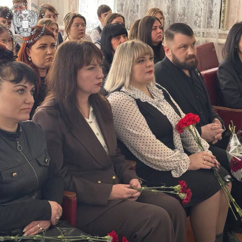 Заместитель председателя ТИК города Красный Луч приняла участие в торжественном открытии «Парты Героя» Заместитель председателя ТИК города Красный Луч приняла участие в торжественном открытии «Парты Героя»