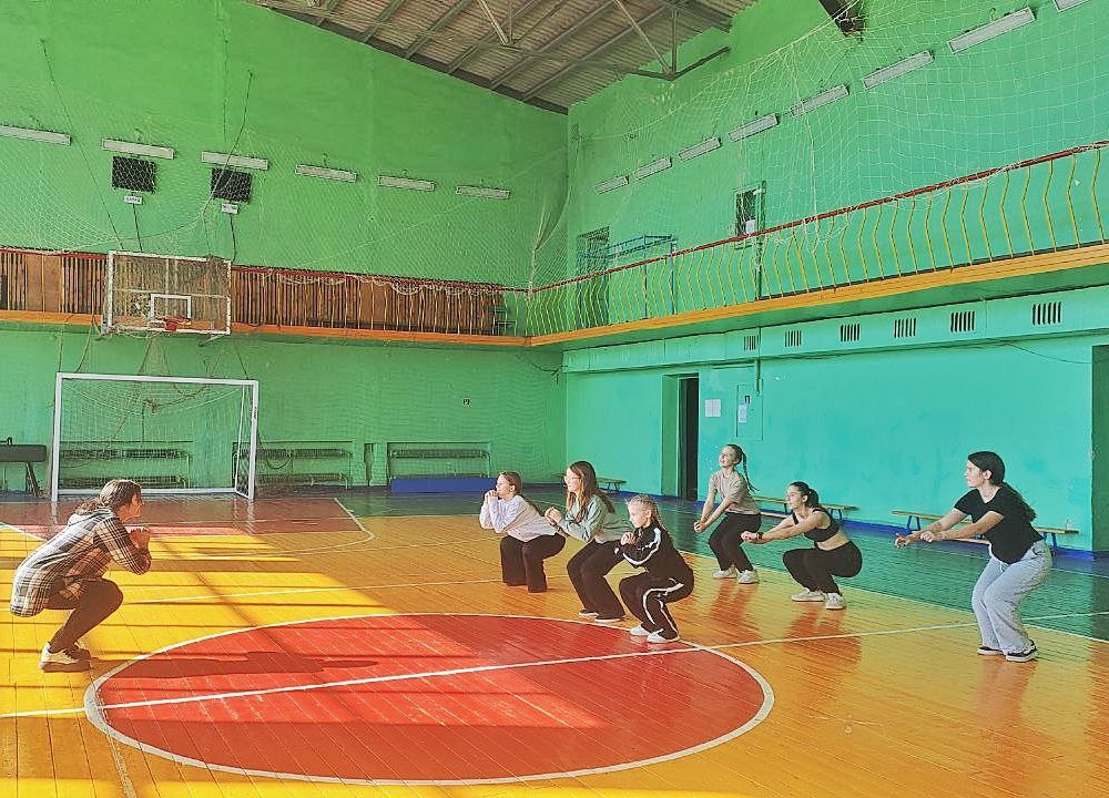 СИЛА СПОРТА. 20 марта на базе Краснолучского комплекса спортивных сооружений прошла открытая зарядка «Сила спорта» СИЛА СПОРТА. 20 марта на базе Краснолучского комплекса спортивных сооружений прошла открытая зарядка «Сила спорта»