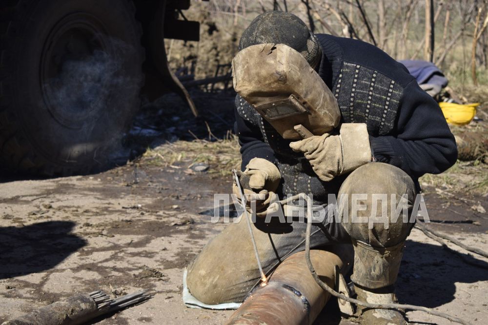 «Лугансквода» устранила очередной порыв на водоводе в Брянке «Лугансквода» устранила очередной порыв на водоводе в Брянке