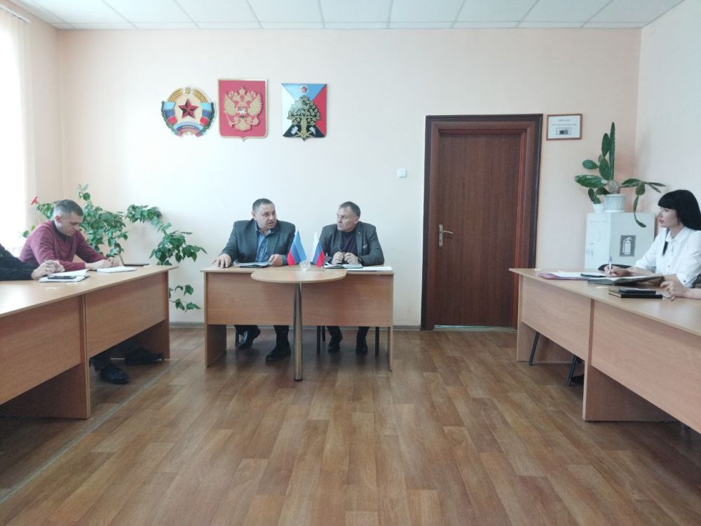 В Администрации городского округа город Ровеньки состоялось совещание на тему: «Маркирование и учет сельскохозяйственных животных, содержащихся в личном подсобном хозяйстве на территории муниципального образования согласно... В Администрации городского округа город Ровеньки состоялось совещание на тему: «Маркирование и учет сельскохозяйственных животных, содержащихся в личном подсобном хозяйстве на территории муниципального образования согласно...