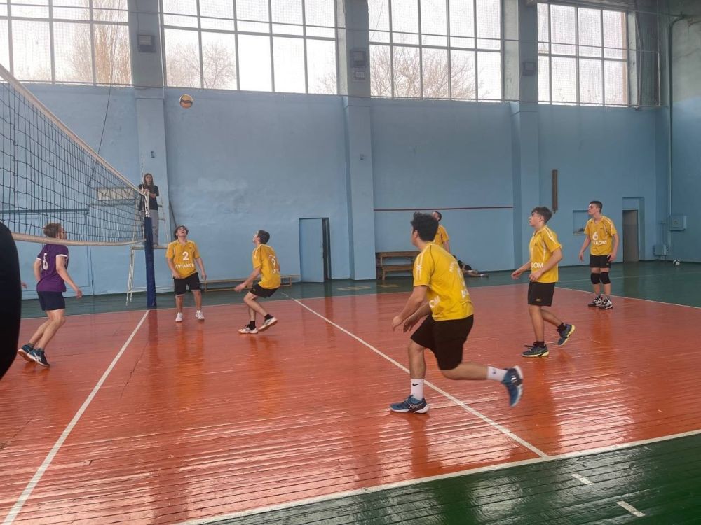 Команда из Лутугино приняла участие в Первенстве Луганской Народной Республики по волейболу Команда из Лутугино приняла участие в Первенстве Луганской Народной Республики по волейболу