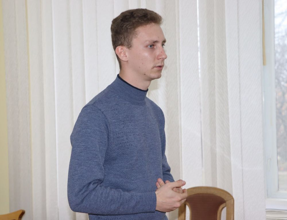 В Стаханове обсудили внедрение онлайн-касс для бизнеса В Стаханове обсудили внедрение онлайн-касс для бизнеса