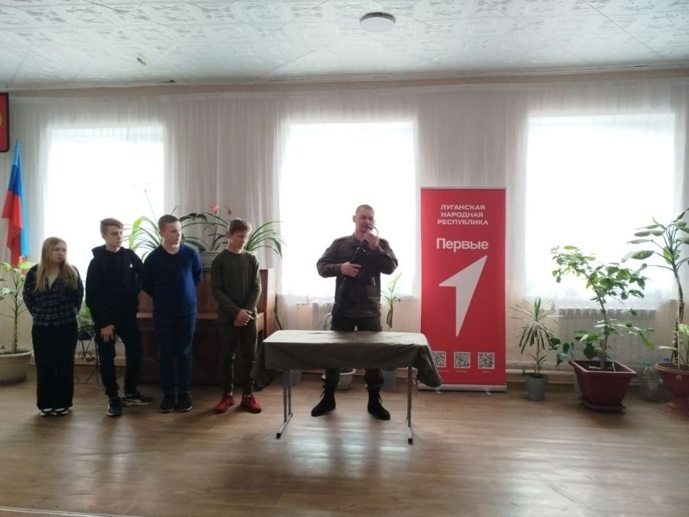 20 марта 2025 года в рамках подготовки к проведению муниципального этапа всероссийской военно-патриотической игры Зарница 2.0 на базе ГБОУ "Марковская общеобразовательная школа" было проведено занятие по разборке и сборке... 20 марта 2025 года в рамках подготовки к проведению муниципального этапа всероссийской военно-патриотической игры Зарница 2.0 на базе ГБОУ "Марковская общеобразовательная школа" было проведено занятие по разборке и сборке...