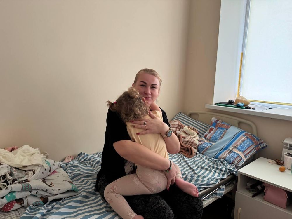 Дети из Антрацита доставлены в Элисту Республики Калмыкия для получения медицинской помощи Дети из Антрацита доставлены в Элисту Республики Калмыкия для получения медицинской помощи