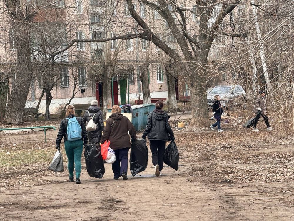 Субботники на территории Краснолучского городского округа Субботники на территории Краснолучского городского округа