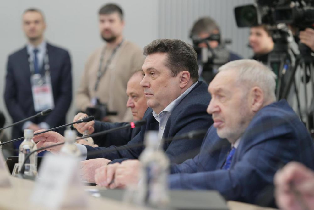 Повышение уровня финансовой грамотности обсудили в Национальном центре «Россия» Повышение уровня финансовой грамотности обсудили в Национальном центре «Россия»