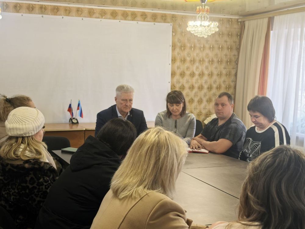 Сергей Козенко: Сегодня в городе Суходольске провел встречу, которая является частью регулярных мероприятий по поддержке семей наших погибших участников специальной военной операции Сергей Козенко: Сегодня в городе Суходольске провел встречу, которая является частью регулярных мероприятий по поддержке семей наших погибших участников специальной военной операции
