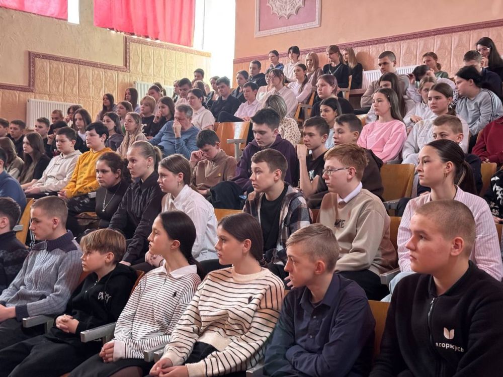 В 6-А классе Ровеньковской школе № 9 прошел конкурс "Знатоки права" В 6-А классе Ровеньковской школе № 9 прошел конкурс "Знатоки права"