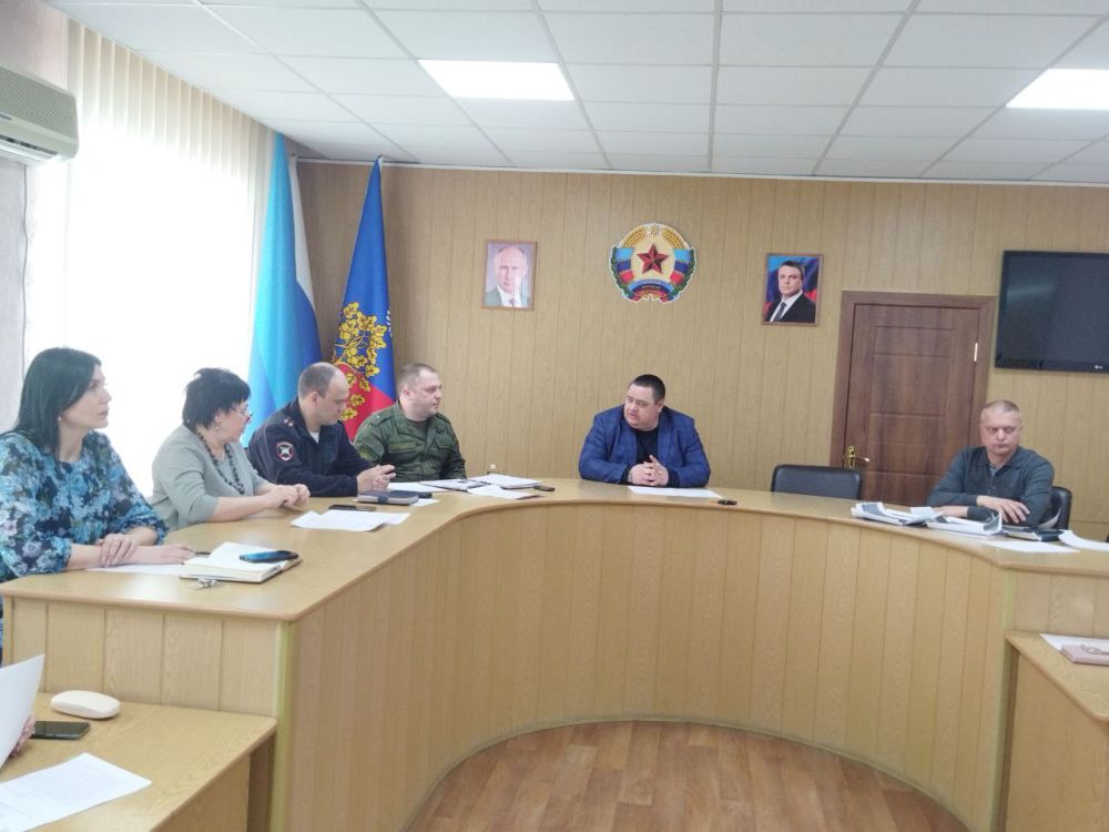 Сегодня состоялось совещание Главы городского округа с руководителями организаций с Сегодня состоялось совещание Главы городского округа с руководителями организаций с