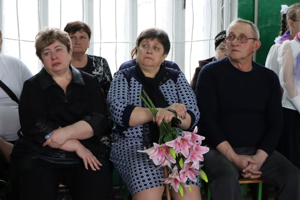 Евгений Бондарь: Герои никогда не умирают, Герои в нашей памяти живут! Евгений Бондарь: Герои никогда не умирают, Герои в нашей памяти живут!