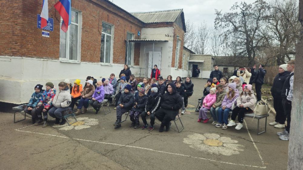 В селе Самсоновка прошло тематическое мероприятие, посвященное всемирному Дню поэзии В селе Самсоновка прошло тематическое мероприятие, посвященное всемирному Дню поэзии