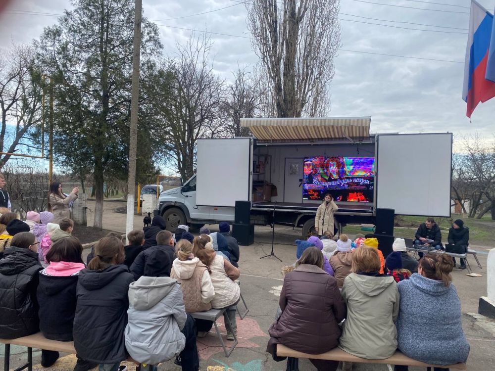 В селе Самсоновка прошло тематическое мероприятие, посвященное всемирному Дню поэзии В селе Самсоновка прошло тематическое мероприятие, посвященное всемирному Дню поэзии