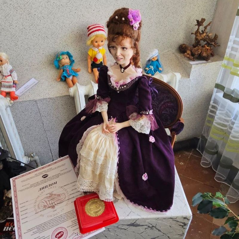 Ольга Бас: В Международный день кукольника посетила Кировский историко-художественный музей, где открылась потрясающая выставка «Кукольный мир» Ольга Бас: В Международный день кукольника посетила Кировский историко-художественный музей, где открылась потрясающая выставка «Кукольный мир»