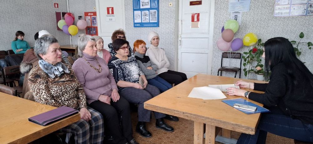 В Красном Луче прошла лекция о профилактике и лечении остеопороза для слушателей Университета третьего возраста В Красном Луче прошла лекция о профилактике и лечении остеопороза для слушателей Университета третьего возраста