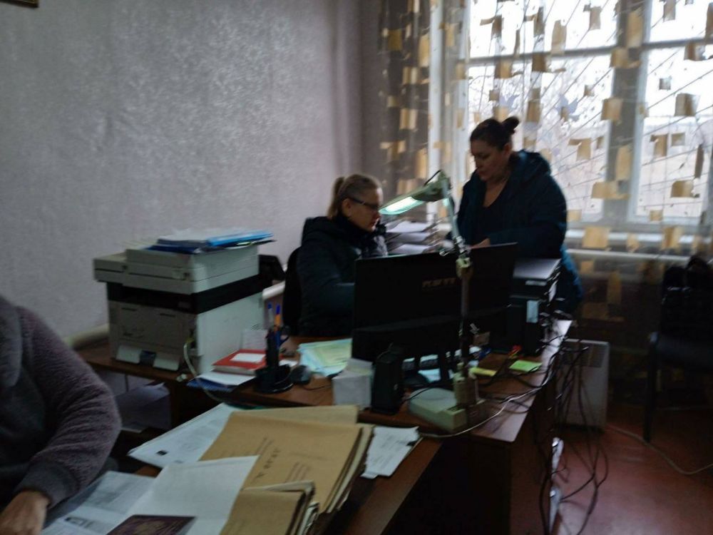 Тепловский отдел жизнеобеспечения продолжает работу ежедневно (кроме выходных) Тепловский отдел жизнеобеспечения продолжает работу ежедневно (кроме выходных)