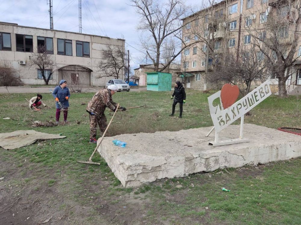 Субботники на территории Краснолучского городского округа Субботники на территории Краснолучского городского округа