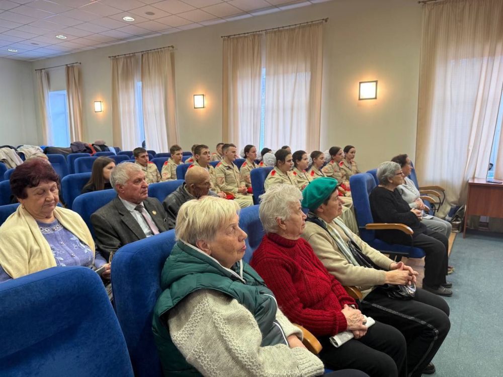 Ольга Бас: На площадке Штаба общественной поддержки Единой России состоялась замечательная встреча между представителями Луганского духовенства РПЦ, активистами партпроекта «Старшее поколение» и молодежью Ольга Бас: На площадке Штаба общественной поддержки Единой России состоялась замечательная встреча между представителями Луганского духовенства РПЦ, активистами партпроекта «Старшее поколение» и молодежью